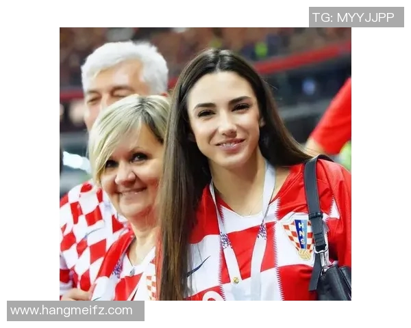 捷克足球明星的姐姐是谁她在运动界的成就与影响力分析